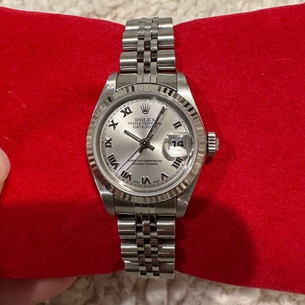 Rolex Datejust Stainless Steel 26mm Silver Roman Dial 79174 Womens